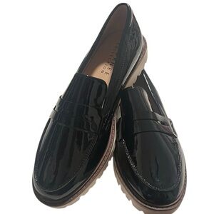 Journee Collection Kenly Black Patent Lug Sole Loafers Size 8.5 Wide NWOB